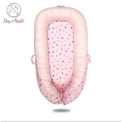 China Viable Cute Pink Portable Toddler Nest Sleeper Baby Crib Baby Sofa MY08L006 for sale