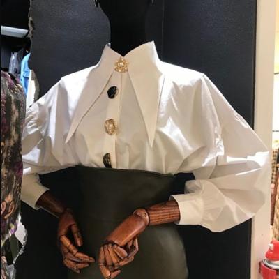 China New 2021 spring breathable casual long sleeve plus flower collar waist top women shirt tops fashion retro white pointed button blouse for sale