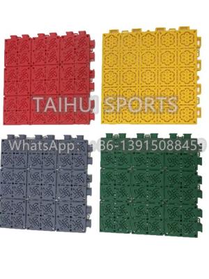 China Telas de quadra de basquetebol interior / exterior, azulejos de piso esportivo interligados de PP à venda