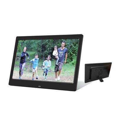 China Advertising LCD Panel With Media Player 7 Inch Digital Frame With Earphone Jack And Mini Usb for sale