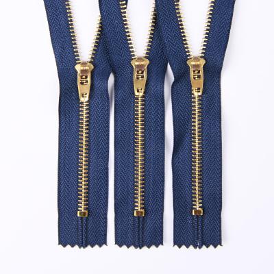 China Workable Factory Wholesale ODM 5# 17cm Brass Zippers Double Narrow End Lock Metal Zipper For Bags Clothes for sale