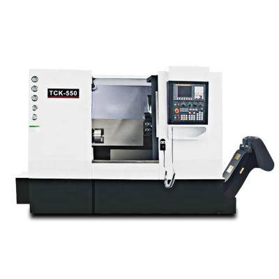 Chine Machinerie à charge moyenne VMC550 3 Routeur CNC avec échangeur d'outils automatique et puissance moyenne à vendre