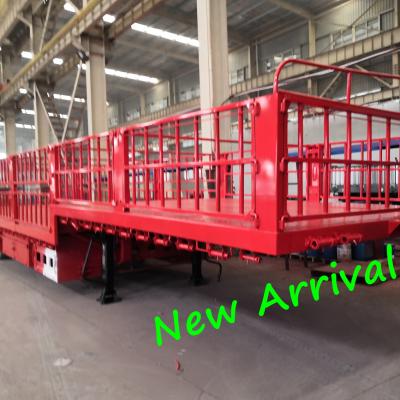 China New OYJD Steel Trailers Level 45ft Livestock Food Use Glass Straw Transport 1300mm Barrier Gooseneck Semi Trailer 135CBM For Sale for sale