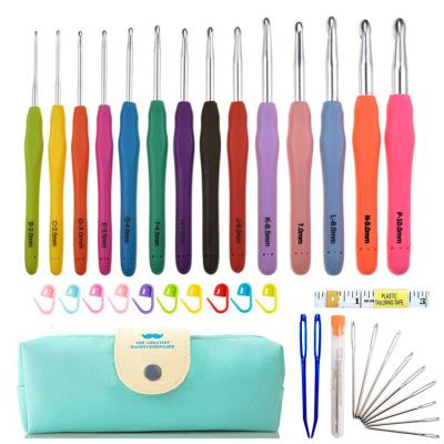 China 2022 Hot Sale 30pcs Crochet Hook Set Travel Crochet Hook Knitting Tool Set with TPR Material for sale