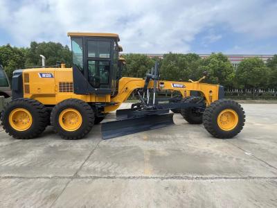 Cina Heavy Equipment Motor Grader M135 6 Forward And 3 Revers Air Conditioning in vendita