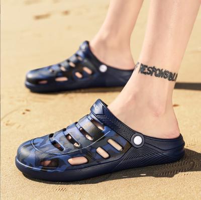 China Men's Flat Sandals Hole Shoes Beach Non-Slip Summer Outdoor Slippers Trend for sale