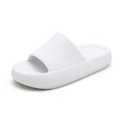 China New Lightweight EVA Slipper Indoor Bathroom Slippers Spring Summer Men's Drainage Holes Slippers for sale