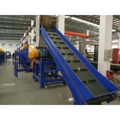 China PET Bottle Recycling Feeding Machine MUYBIEN Belt Conveyor For Plastic Recycling for sale