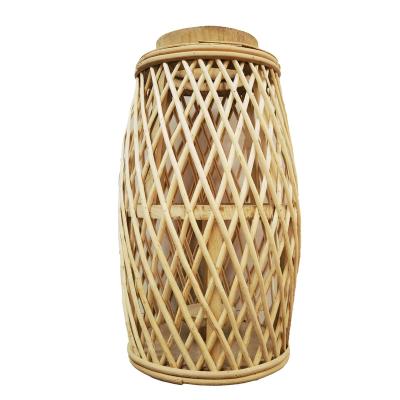 China Natural Handmade Storm Lantern Home Decor Craft Home Decor Large Wicker Willow Candle Lantern for sale