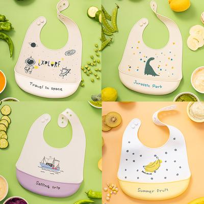 China 2022 Wholesale Waterproof Breathable Cartoon Pattern Portable Oil Proof Silicone Baby Bib for sale