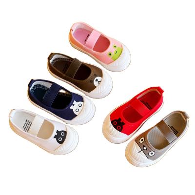 China Flat 2021 Wholesale Spring Summer Cute Design Canvas Toddler Girl Slip On Shoes For Kids for sale