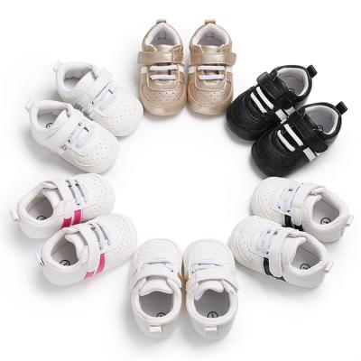 China New Flat Fashion Baby Shoes Girls and Toddler Boys Unisex Leather Casual Sneakers for sale