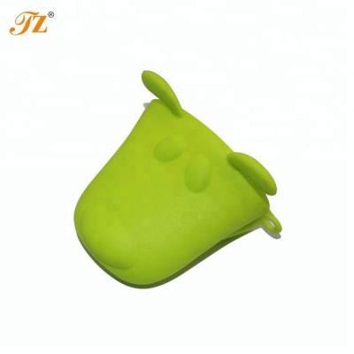 China Amazon Hot Sale Heat Resistant Animals Form Silicone Cooking Grill Oven Mitt for sale