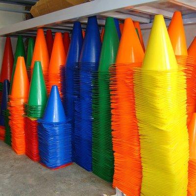 China 100% New PE Plastic Sport Cones Durable Soccer Football Cones For Training for sale