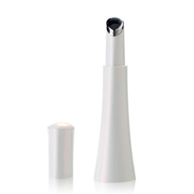 China 2022 Hot Selling Vibration Anti-Puffiness New Product Beauty Eye Massager Device Mini Eye Massage Care Stick for Anti Aging and Anti Wrinkle for sale