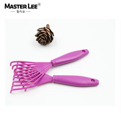 China Masterlee Nondisposable Custom Logo Mini Grooming Claw Hair Brush Clean Up Tangled Hair Quickly for sale