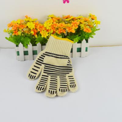 China Cotton Firefighting Industrial Oven Gloves High Temperature Barbecue Gloves Daily Heat Resistance Protection for sale