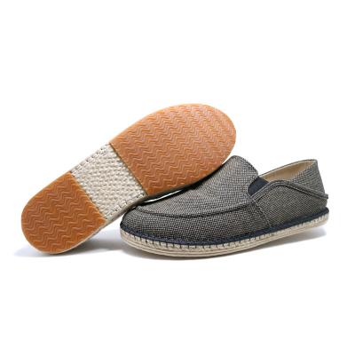 China Fashion Trend Wholesale Low Price Flat Lazy Walking Men's Canvas Loafer Casual Shoes for sale