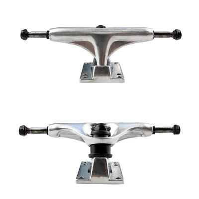 China Professioinal Skateboard Trucks High Quality 5inch Gravity Cast Aluminum Skateboard Truck for sale