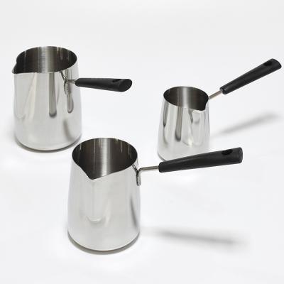 China Metal Percolator for Capacity 250ml/350ml/600ml/1000ml Coffee Moka Pot and Milk Butter for sale