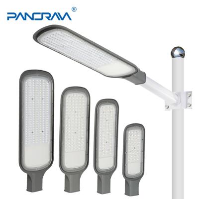 China ROAD 110LM/W IP65 road street light 50w 100w 150w 200w outdoor waterproof aluminum led street light for sale