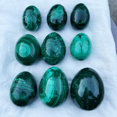 China Wholesale Natural Gemstone Crystal Carved Polished Malachite Eggs from Europe for Massage Healing for sale