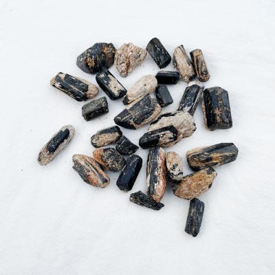 China Wholesale Natural Rough Gold Black Tourmaline Europe Gemstone Raw Ore Stone for sale