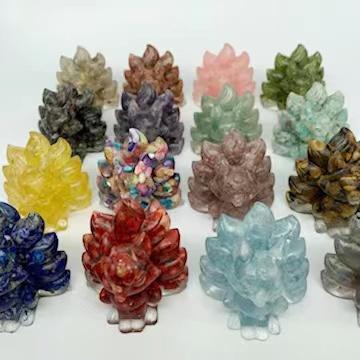 China Quartz Clever and Vile Person from Chips Mixed Wholesale Healing Crystal from Africa with Resin and Feng Shui Stone Carved Natural Animal for sale