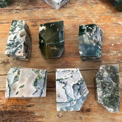 China Wholesale Europe freeform gemstone natural polished druzy crystal moss agate for home decoration for sale