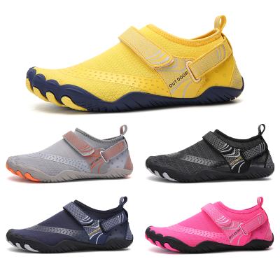 China Wholesale Fashion Trend Mesh Anti Slip Rubber Womens Quick Dry Men's Unisex Water Shoes Barefoot With Strap for sale