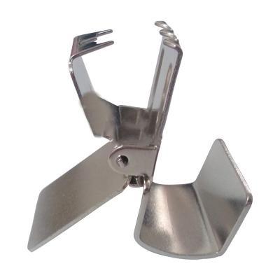 China 65 Stainless Steel Manganese Nickel Plating Clip Display Carpet Staples Covers Steel Hanging Clips for sale