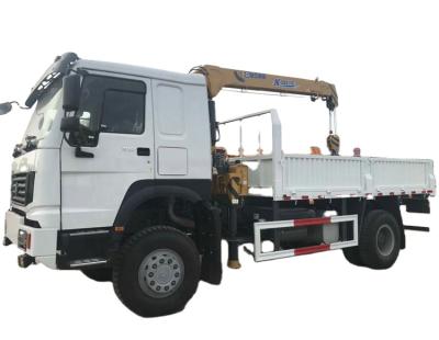 China TRUCK CRANE 4ton crane mounted on sinotruk 4WD truck howo 4x4 crane truck for sale