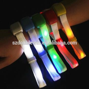 China Remote control activited LED wristband light led xyloband for concert for sale