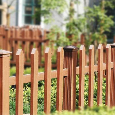 China Easily Assembled 2020 Hot Sell Wood Plastic Composite Garden Fence for sale