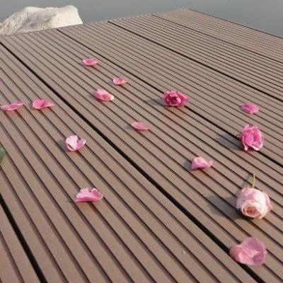 China Modern WPC Decking Good Price Wood Plastic Composite Decks for sale