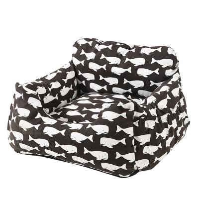 China Hot Selling Stocked Pet Carrier Striped Plaid Pattern Comfortable Car Safety Seat Convenient Bed Cushion for sale