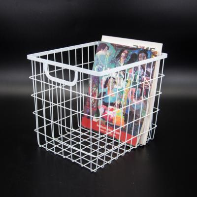 China Sustainable Metal Flat Iron Magazine Storage White Powder Coating Salon Basket For Organization for sale