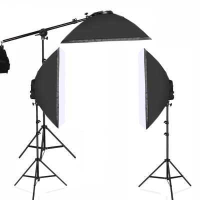 China Continuous Photography Studio Softbox Lighting Kit with Cantileve and 4 in1 E27 Lamp Holder for Photo Portrait Product Video Shoot 50cm*70cm for sale