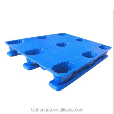 China Eco-friendly Durable Plastic Bottle Pallet Flat Surface Three Skids Plastic Pallet Pallet for sale