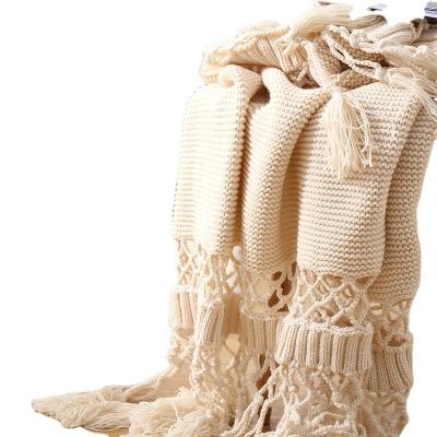 China Sustainable Luxury Chenille Woven Knitted Throw Blanket With Fringe for sale