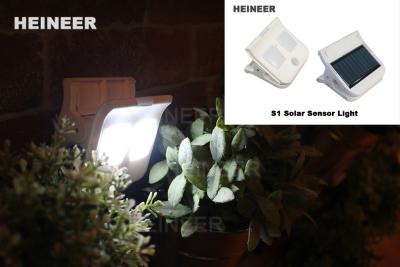 China unique appearance solar LED lights,clip anywhere with USB charging port for sale