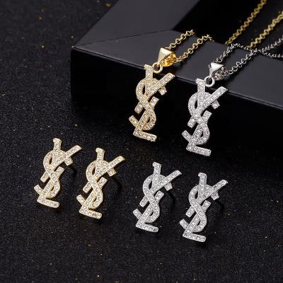 China Europe and America Custom Necklace High Quality Fashion Personalized Pendant Charm Necklace 18k Gold Plated Fashion Jewelry Necklace for sale