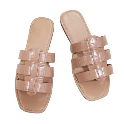 China Fashion Trend Summer Leather Stitching Solid Color Logo Beach Ladies Slippers Custom Made Flat Casual Slippers for sale