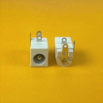 China Power In DC JACK 3PIN 2.5mm DIP Current Connector 90 Degree for sale