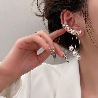 China FASHIONABLE Bohemian Non-Piercing Dewlotus Pearl Clip Rings Hanging Simple Tassel Jewelry Ladies Girls Gift for sale