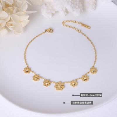 China Trendy CIA 18K Daisy Floral Ankle Bracelet No Fade Flower Charm Anklets Stainless Steel Gold Plated Women Fashion Jewelry for sale