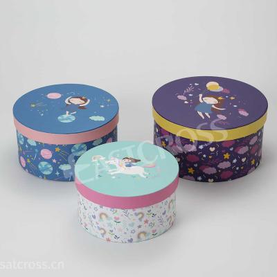 China Eco Handmade Handmade Round Cardboard Packing Kraft Paper Gift Box With Lid for sale