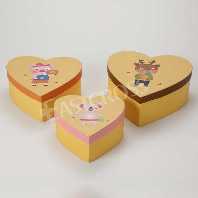 China Handmade Heart Shape Paper Packaging Box Paper Storage Box Set of 3 for sale