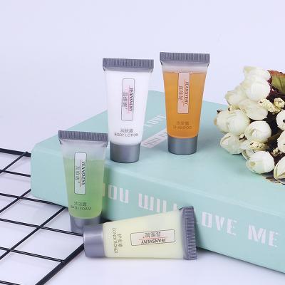 China Eco-friendly Exquisite Disposable Hotel Amenities Custom Design 5 Star Hotel Suppliers Of Luxury Hotel Cosmetics for sale