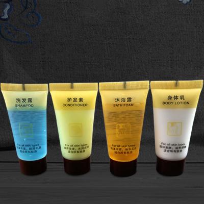 China Eco-friendly Hotel Exquisite Disposable Amenities Professional Design Toiletries Set Bathroom Amenities For Hotels for sale